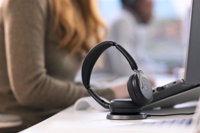 Jabra Evolve2 65 Flex MS stereo USB-A með hleðslustand